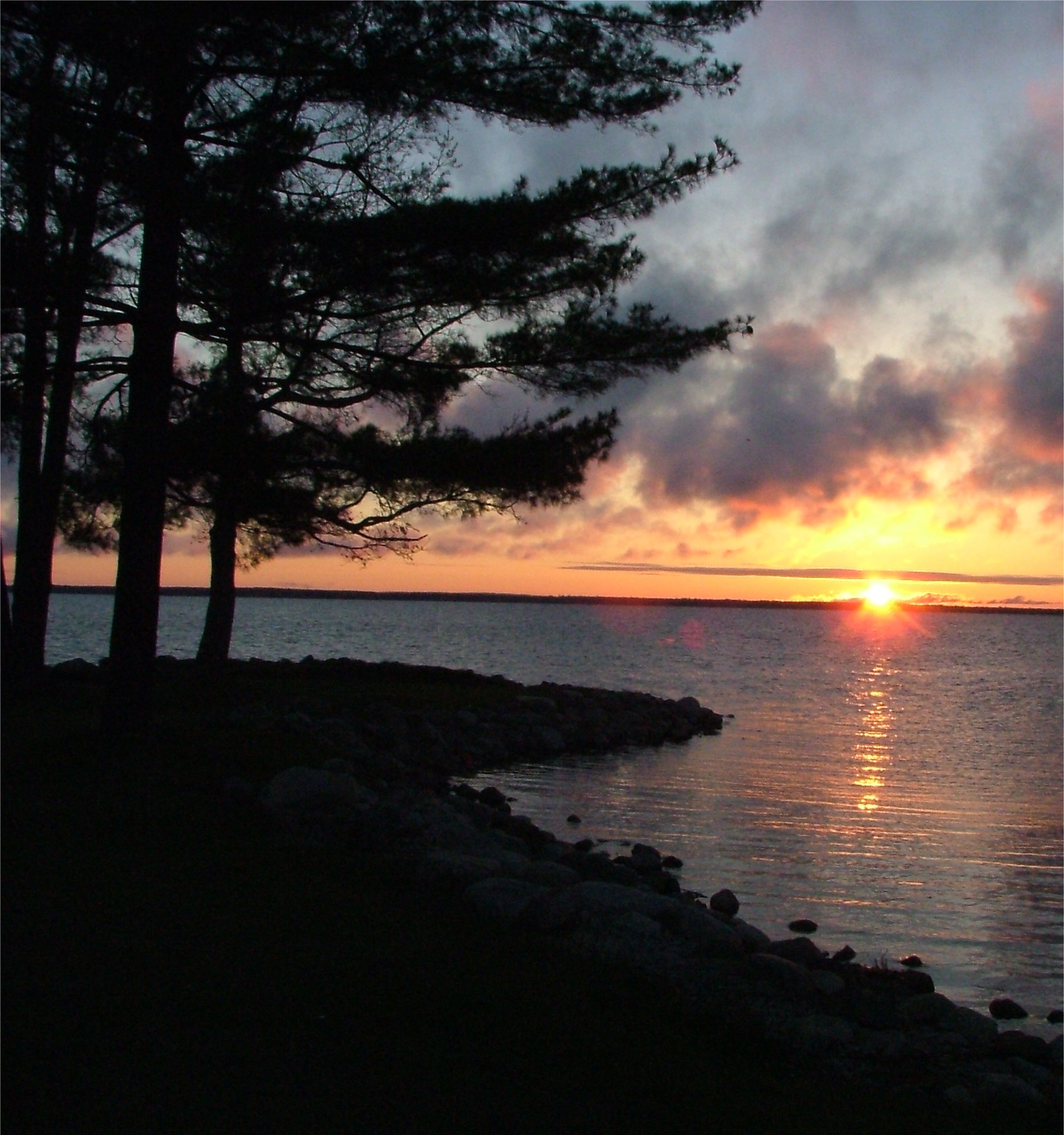 Houghton Lake, an inland lake in Northern Michigan, USA Houghton Lake, an inland lake in Northern Michigan, USA